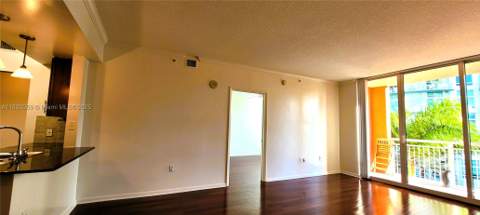 2000 N Bayshore Dr 509, Miami FL - photo 10 of 95