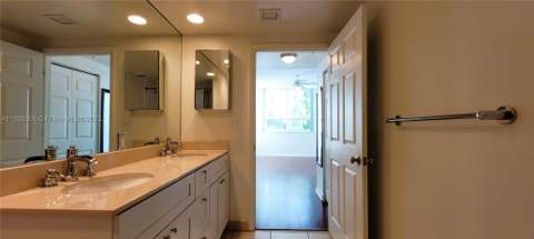 2000 N Bayshore Dr 509, Miami FL - photo 18 of 95