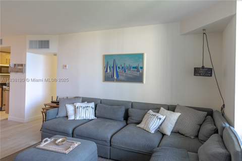 10275 Collins Ave 634, Bal Harbour FL - photo 13 of 36