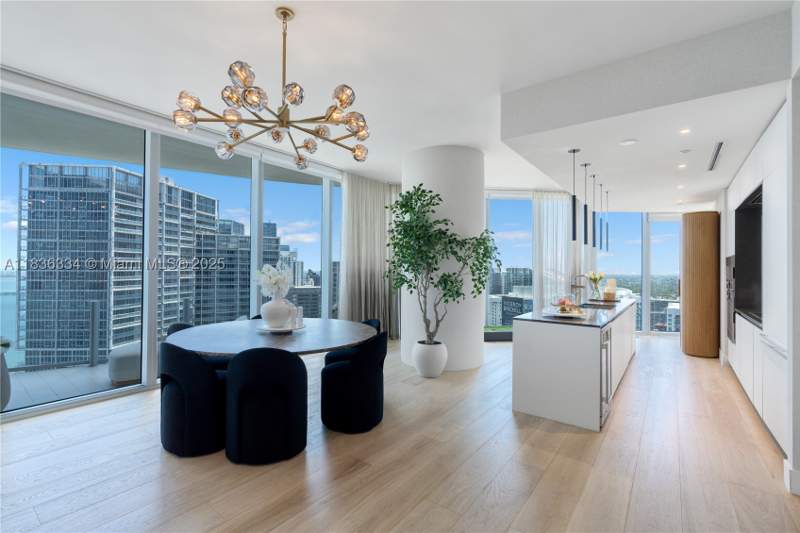 3 bedroom Condominium at 300 Biscayne Blvd way 4707, Aston Martin Residences, Miami — photo 2