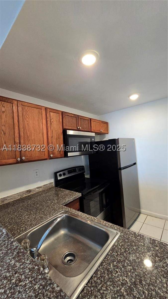 1 bedroom Condominium at 498 NW 165th St Rd D-407, Montecarlo Condo, Miami — photo 5