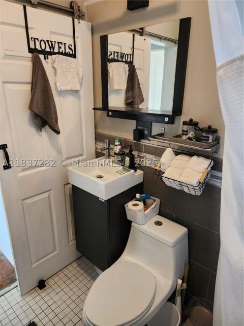 3521 E 8th Ave, Hialeah FL - photo 18 of 67