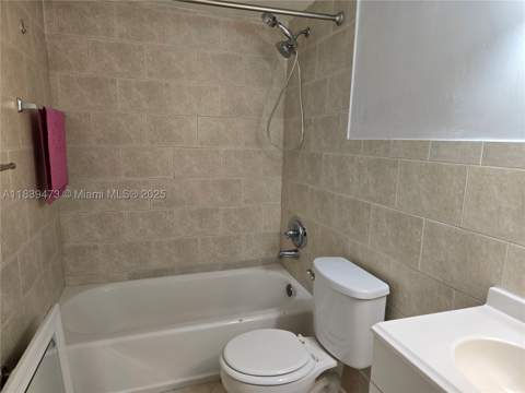 5755 W 20 Ave 206, Hialeah FL - photo 12 of 23