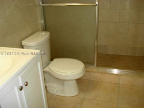 5755 W 20 Ave 206, Hialeah FL - photo 15 of 23