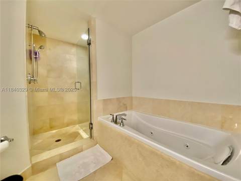19900 E Country Club Dr 1220, Aventura FL - photo 15 of 24