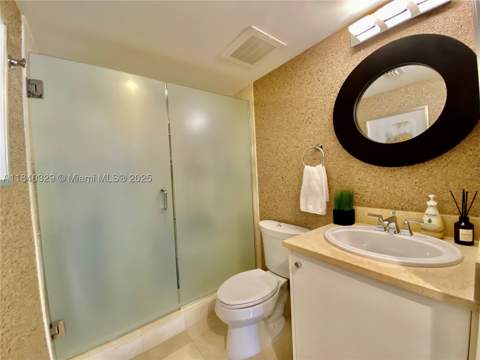 19900 E Country Club Dr 1220, Aventura FL - photo 21 of 24