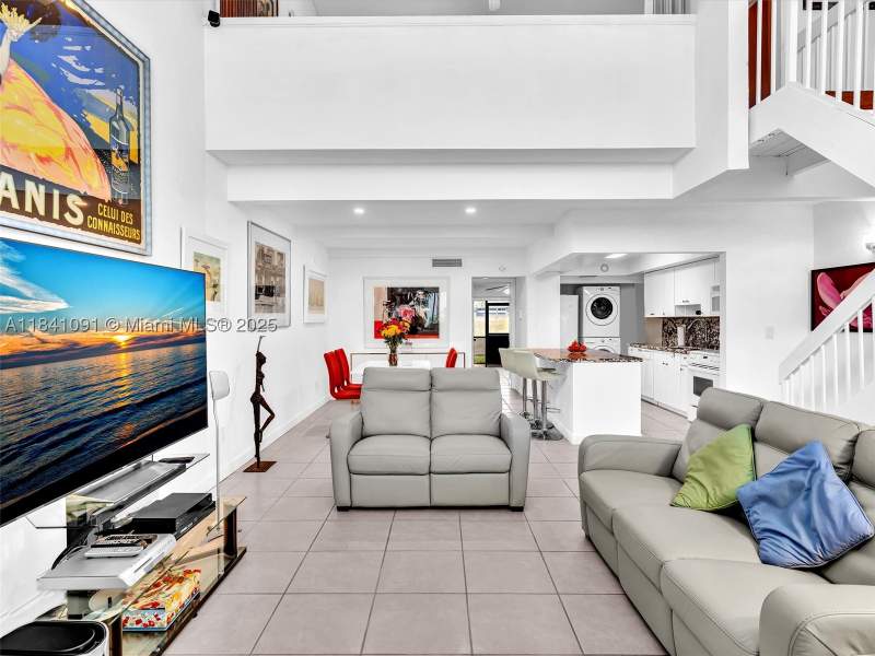 3 bedroom Condominium at 19200 NE 25th Ave 323C, Riverwood Sec 3, Miami — photo 2