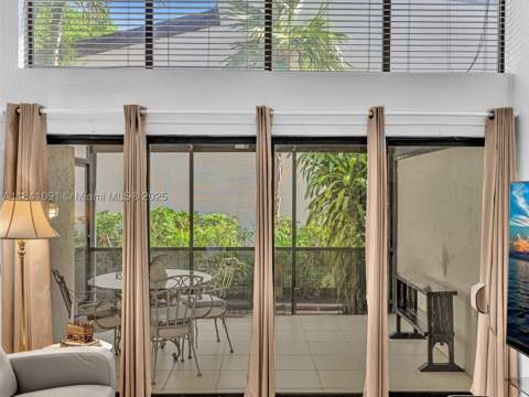 19200 NE 25th Ave 323C, Miami FL - photo 9 of 54