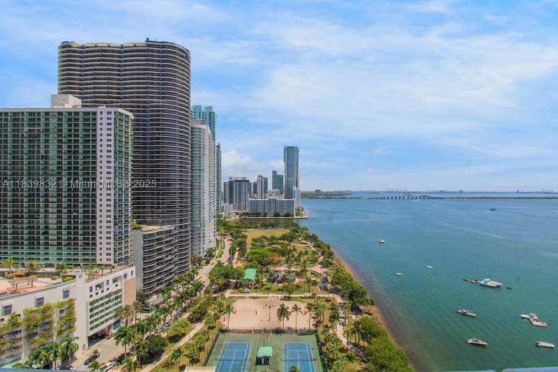 2 bedroom Condominium at 1717 N Bayshore Dr A-2635, Venetia Condo, Miami — photo 3