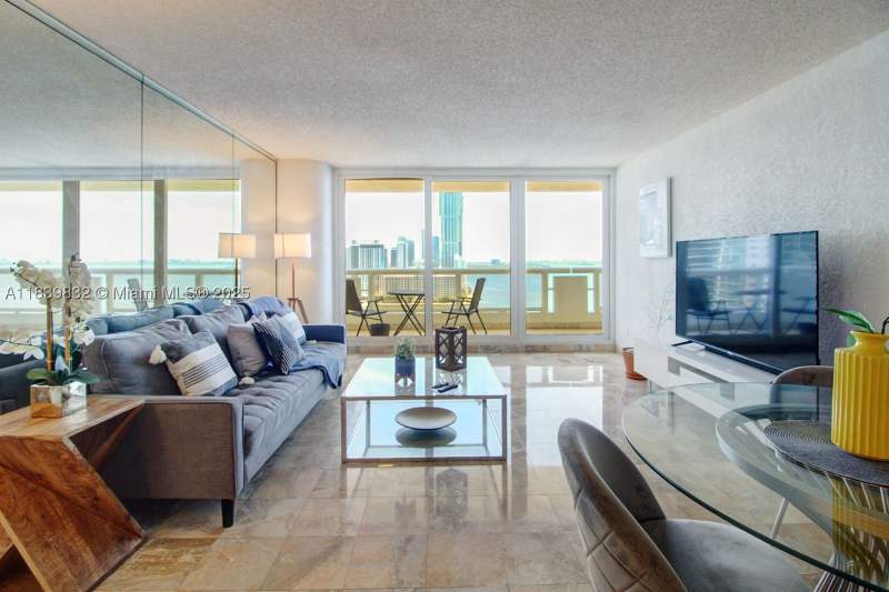 2 bedroom Condominium at 1717 N Bayshore Dr A-2635, Venetia Condo, Miami — photo 4