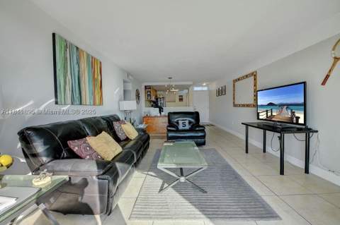 1045 10th St 907, Miami Beach FL - photo 11 of 22