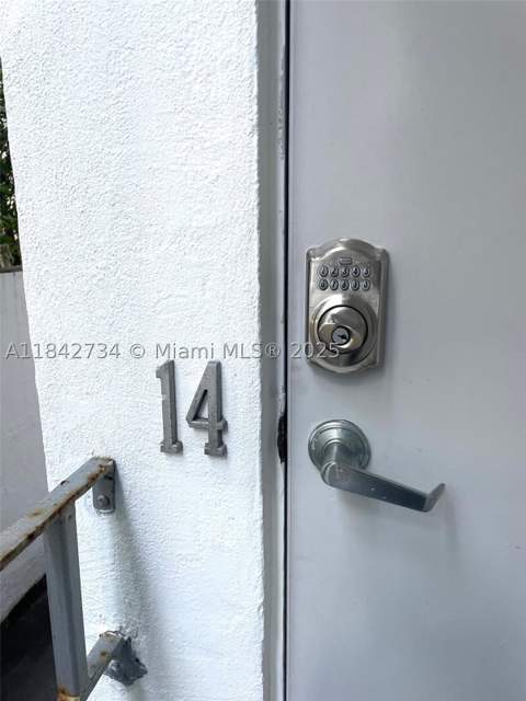 1616 Euclid Ave 14, Miami Beach FL - photo 18 of 21