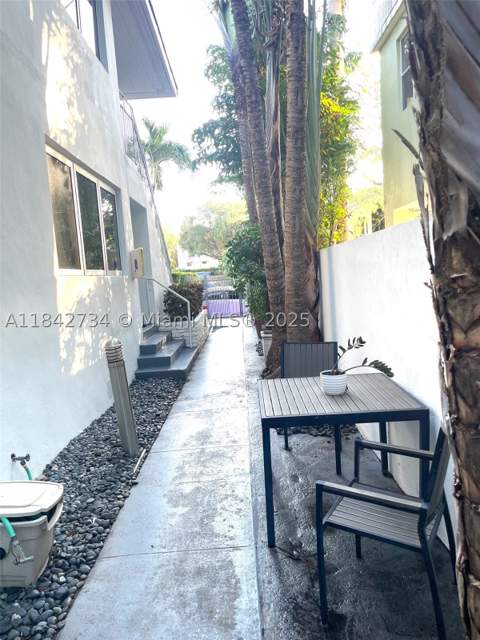 1616 Euclid Ave 14, Miami Beach FL - photo 19 of 21