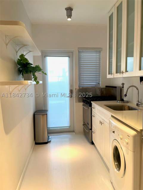 1616 Euclid Ave 14, Miami Beach FL - photo 6 of 21