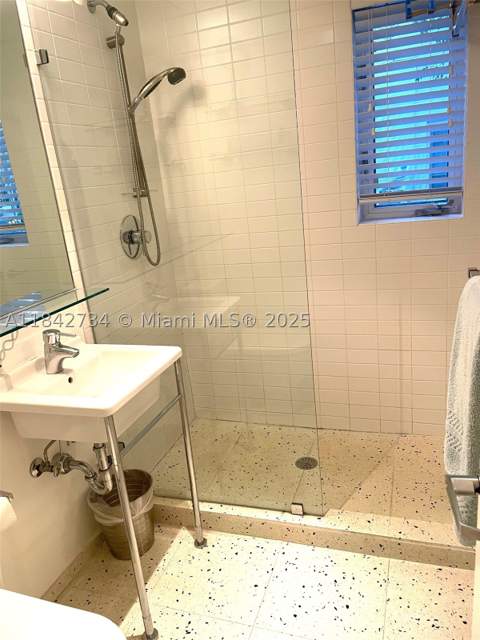 1616 Euclid Ave 14, Miami Beach FL - photo 9 of 21