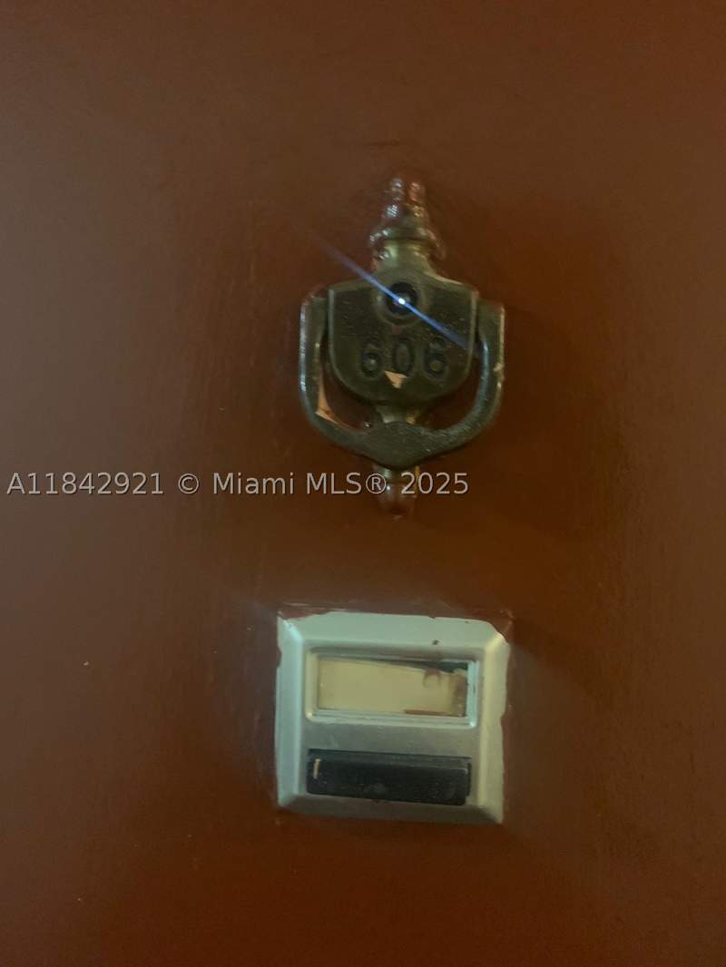 1 bedroom Condominium at 2025 NE 164th St 606, Crestview Towers Condo, North Miami Beach — photo 2