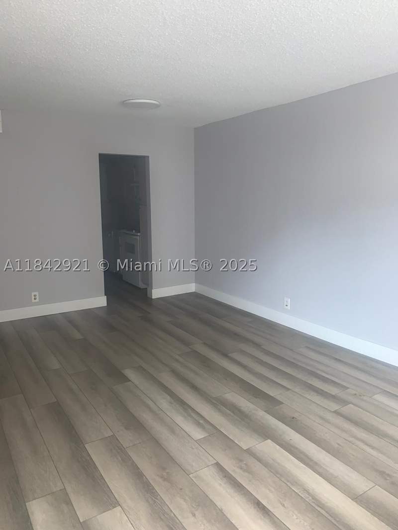 1 bedroom Condominium at 2025 NE 164th St 606, Crestview Towers Condo, North Miami Beach — photo 4