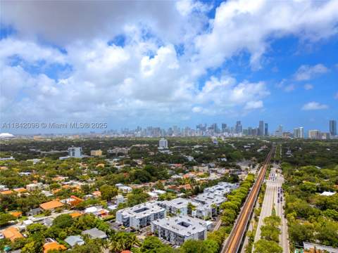 2465 SW 18th Avenue 3208, Miami FL - photo 11 of 12
