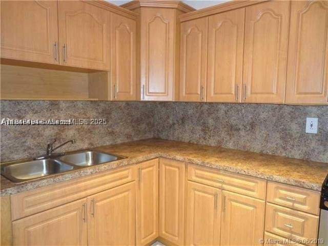 2 bedroom Condominium at 15225 NE 6th Ave B207, Ola Condo, Miami — photo 2