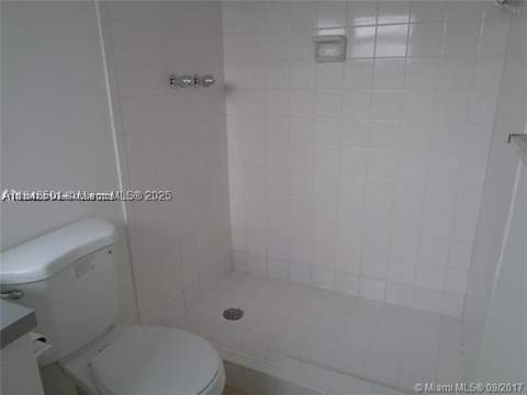 15205 NE 6th Ave D212, Miami FL - photo 10 of 22
