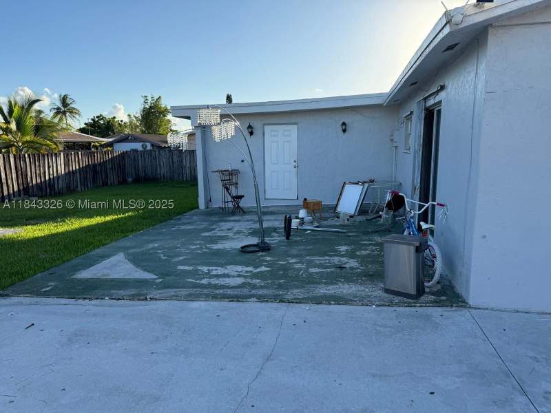 3 bedroom SingleFamilyResidence at 15400 SW 305th St, 21st Century Homes 4th SE, Homestead — photo 2