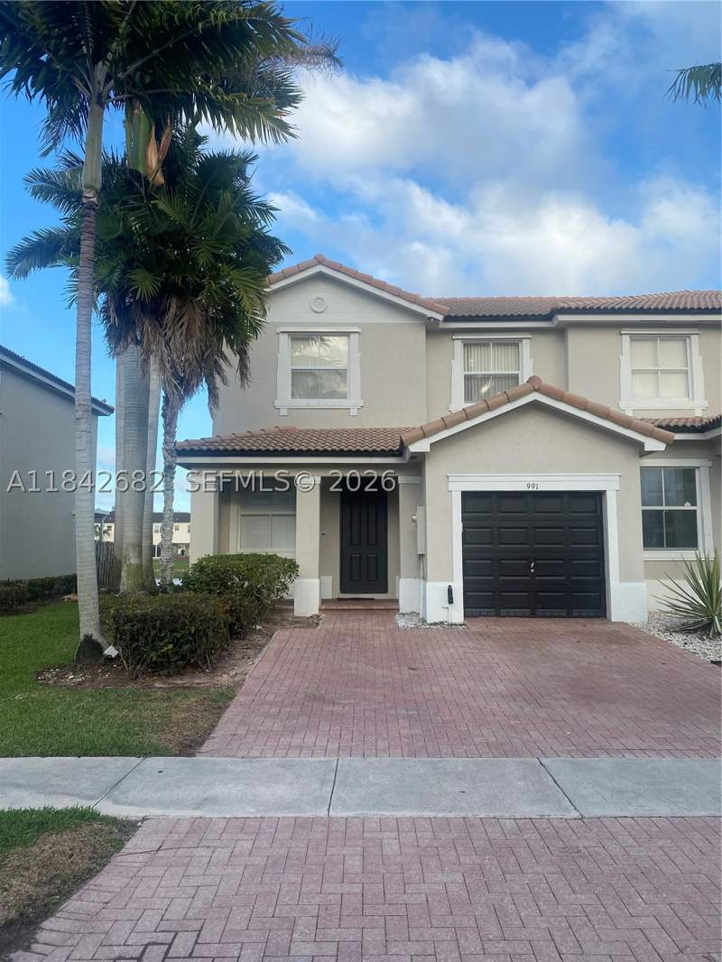 3 bedroom Townhouse at 991 NE 42nd Ave 0, Floridian Isles South, Homestead — photo 2