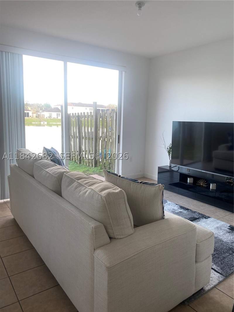 3 bedroom Townhouse at 991 NE 42nd Ave 0, Floridian Isles South, Homestead — photo 5