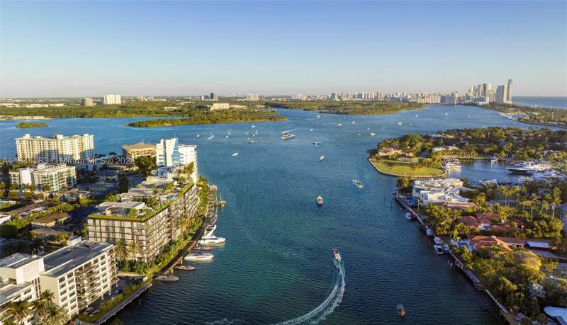 2 bedroom Condominium at 10141 E Bay Harbor Dr 204, Bay Harbor Island, Bay Harbor Islands — photo 2