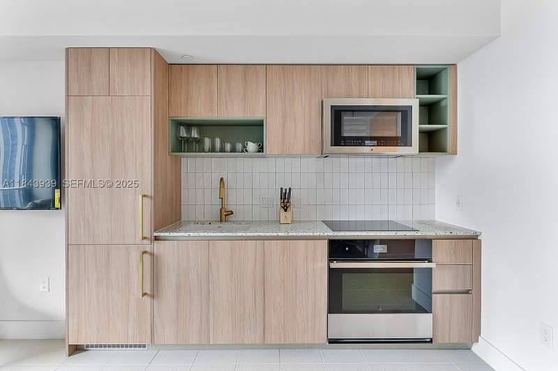 0 bedroom Condominium at 159 NE 6th St 2903, Gale Residences, Miami — photo 2