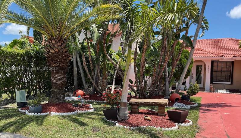 2 bedroom SingleFamilyResidence at 8453 NW 189 Street Rd, Angelica Gardens At Lakes, Hialeah — photo 2