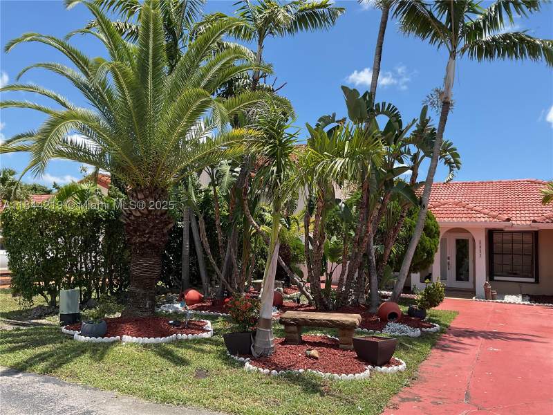 2 bedroom SingleFamilyResidence at 8453 NW 189 Street Rd, Angelica Gardens At Lakes, Hialeah — photo 3