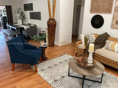 8453 NW 189 Street Rd, Hialeah FL - photo 6 of 24