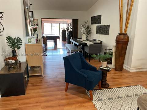 8453 NW 189 Street Rd, Hialeah FL - photo 7 of 24