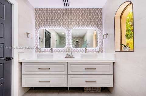 117 S Royal Poinciana Blvd, Miami Springs FL - photo 19 of 52