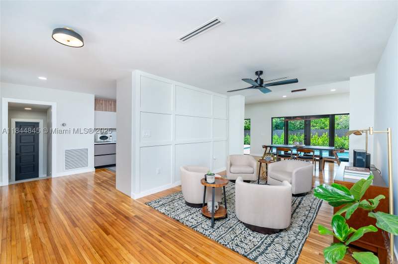 4 bedroom SingleFamilyResidence at 117 S Royal Poinciana Blvd, Pl 1 Of East Springs, Miami Springs — photo 4