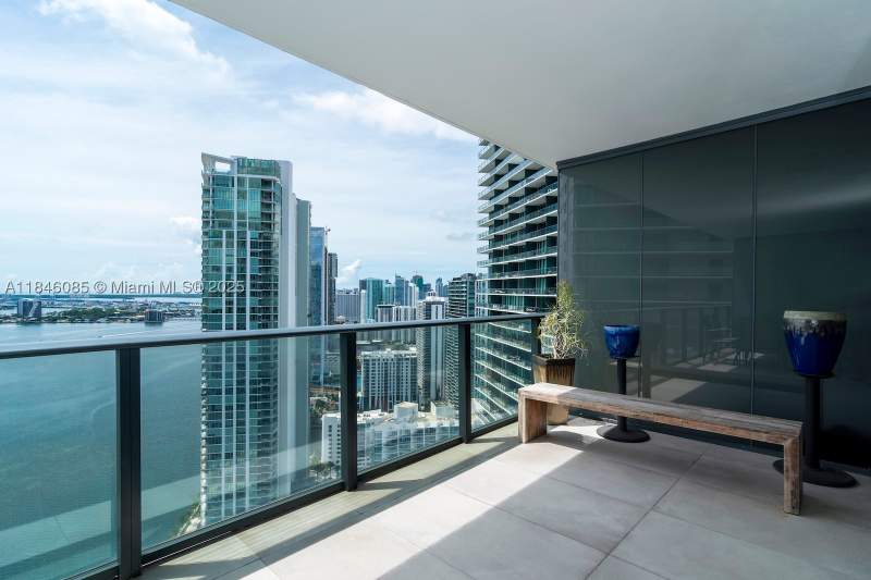 2 bedroom Condominium at 650 NE 32nd St 4206, Paraiso Bay Condo, Miami — photo 3