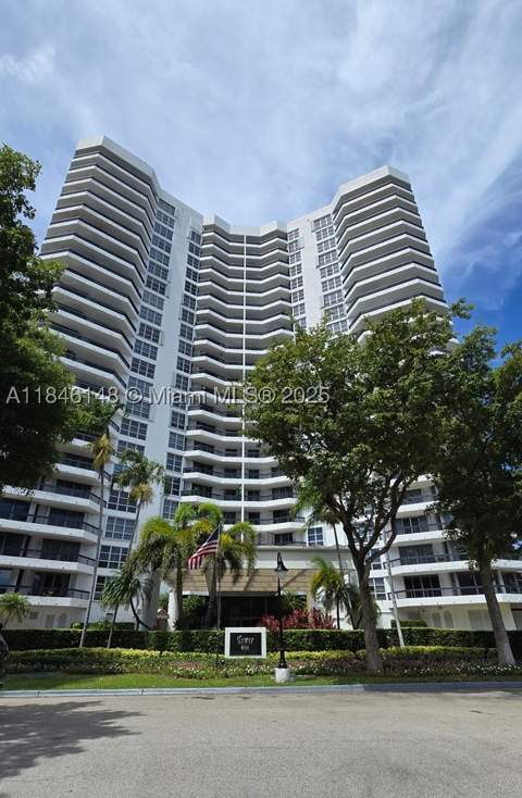 3400 NE 192nd St 1205, Aventura FL - photo 18 of 39