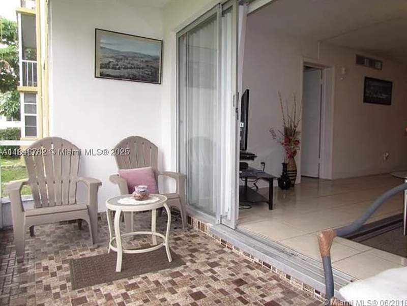2 bedroom Condominium at 1530 NE 191st St 145, Third Horizons Condo, Miami — photo 3