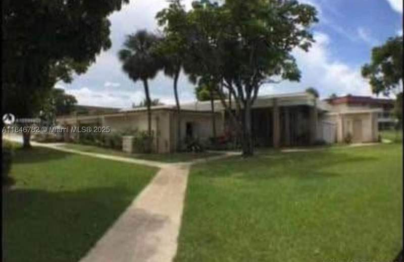 2 bedroom Condominium at 1530 NE 191st St 145, Third Horizons Condo, Miami — photo 4