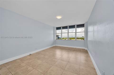 7441 Wayne Ave 15E, Miami Beach FL - photo 24 of 29