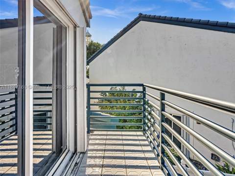 250 NE 212th St, Miami FL - photo 13 of 45