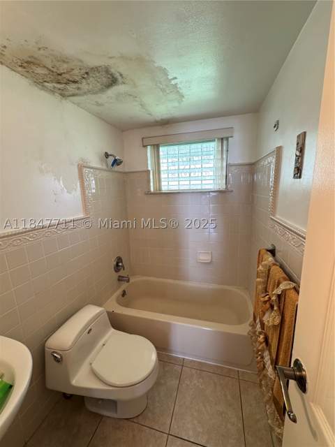 71 NW 76th St 5, Miami FL - photo 10 of 19