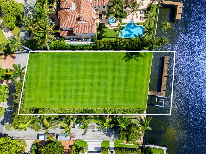 6 bedroom SingleFamilyResidence at 201 Palm Trail, Runnymede, Delray Beach — photo 3