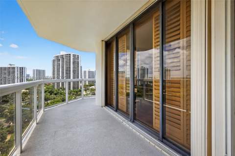 20185 E Country Club Dr 1405/1406, Aventura FL - photo 18 of 68