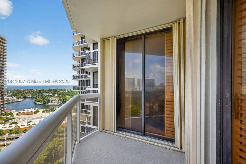 4 bedroom Condominium at 20185 E Country Club Dr 1405/1406, The Landmark Condo, Aventura — photo 4