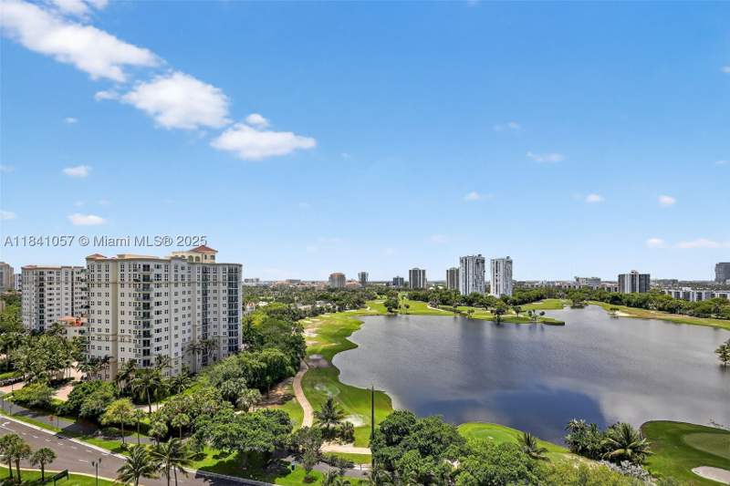 4 bedroom Condominium at 20185 E Country Club Dr 1405/1406, The Landmark Condo, Aventura — photo 5