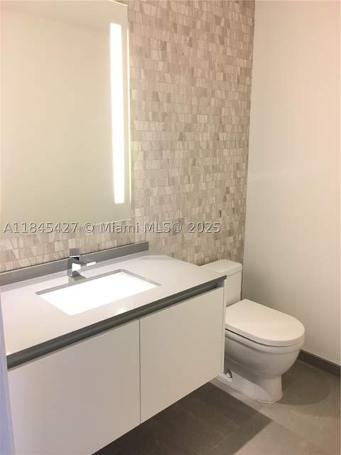 88 SW 7th St 2305, Miami FL - photo 10 of 48