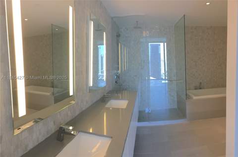 88 SW 7th St 2305, Miami FL - photo 11 of 48