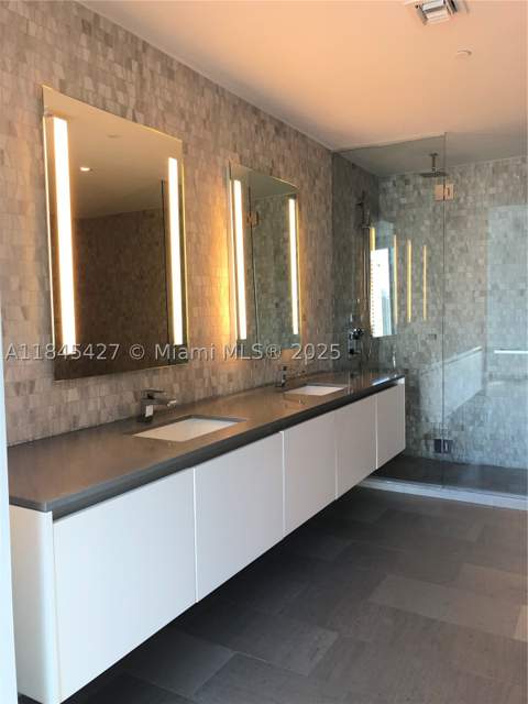 88 SW 7th St 2305, Miami FL - photo 8 of 48