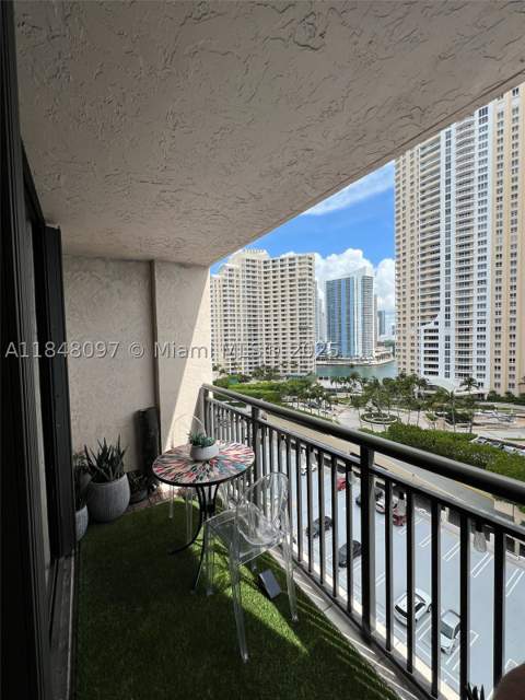 540 Brickell Key Dr 1524, Miami FL - photo 22 of 46